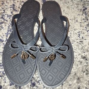 Tory Burch Flip Flop In Navy Blue. Gently Used In Great Condition. Size 8 No Box